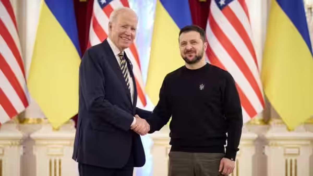 यूक्रेन युद्ध को एक साल पूरा होने से पहले अचानक कीव पहुंचे बाइडेन